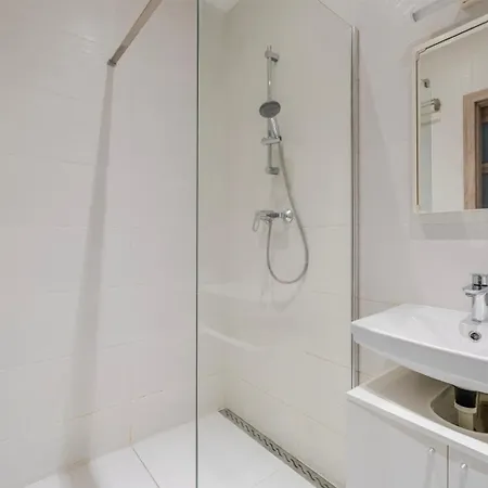 Apartament Blueground Zizkov View Nr Vitkov Hill Prg-95 Praga